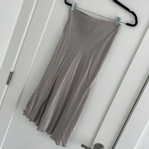 Silky satin midi gold Greyish skirt H&M size small s